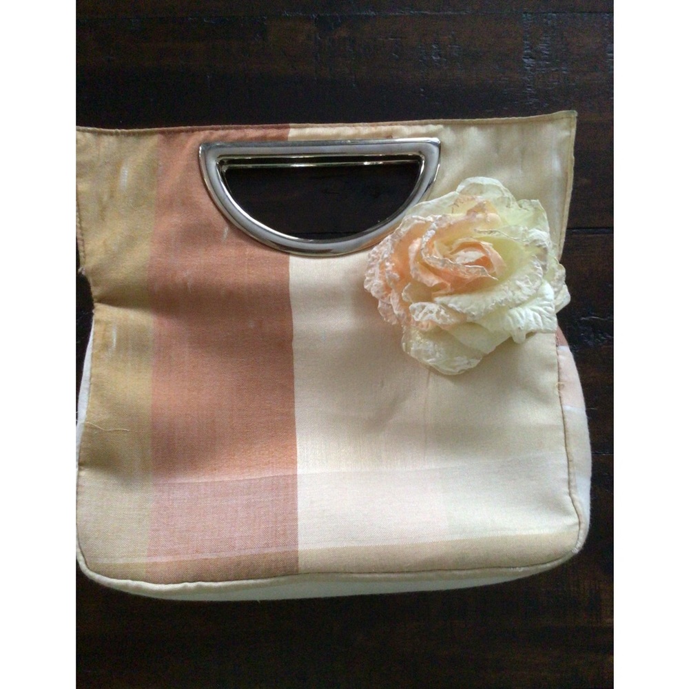 Gaya Clutch Purse